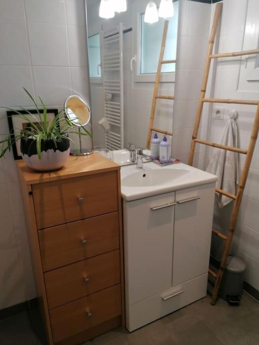 Balcons Du Royans.Logement Entier Piscine Saint-Jean-en-Royans Dış mekan fotoğraf